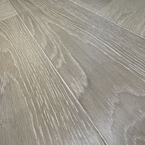 HM Flooring Итальянская ёлка Дуб Прайм Шугар лак с фаской (фото 8)